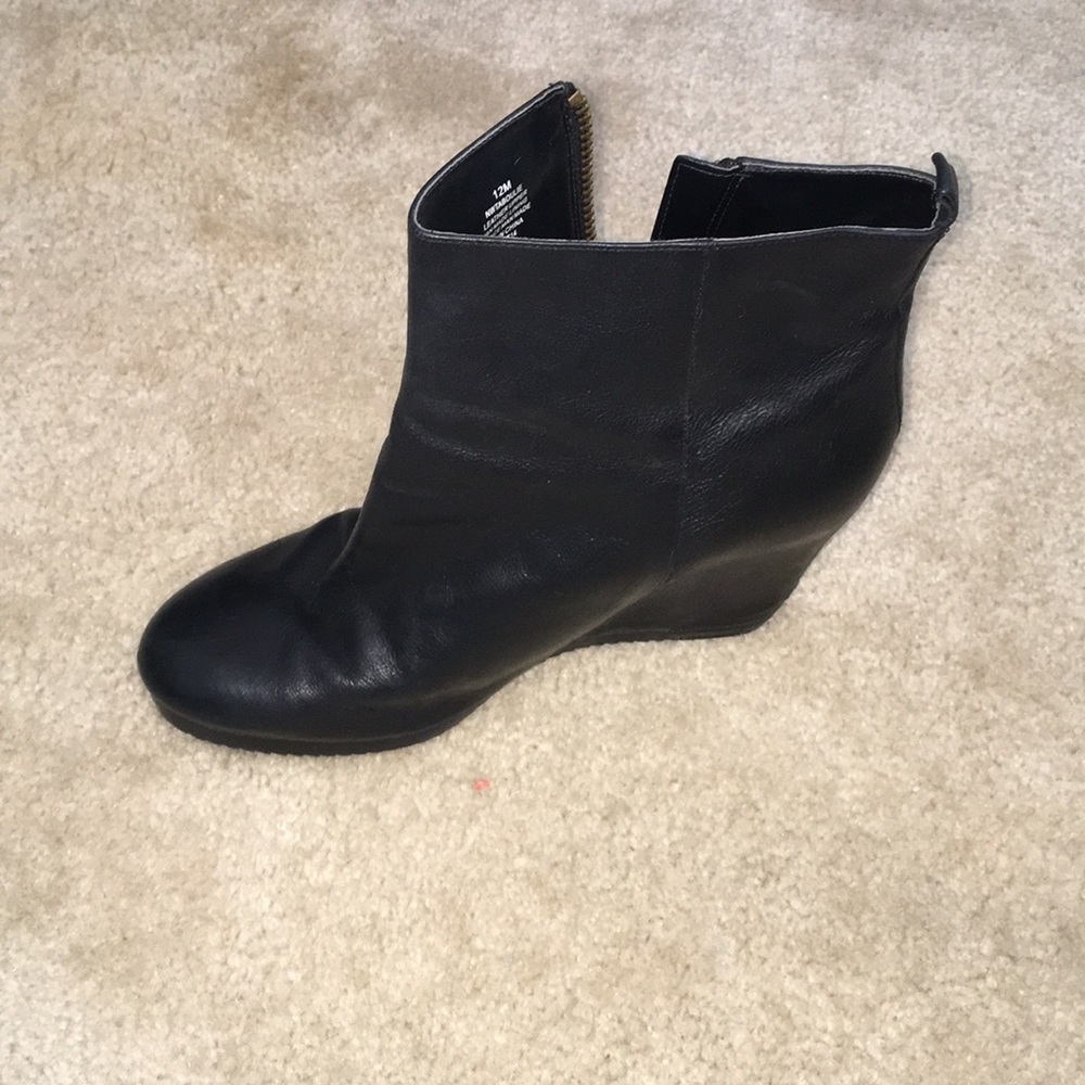 Ladies Wedge Booties Size 12 NWT